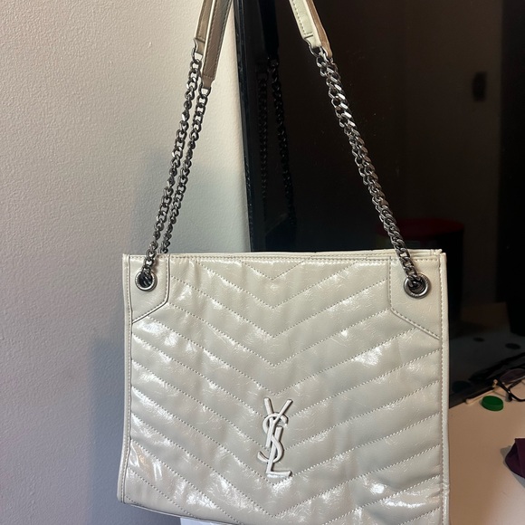 Yves Saint Laurent Cream Quilted Shoulder Bag - Picture 1 of 8
